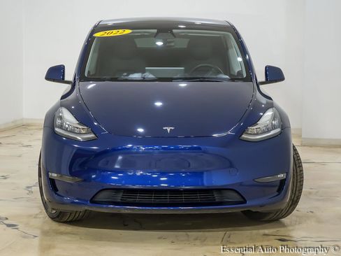 Used 2022 Tesla Model Y Long Range AWD/4WD image 5