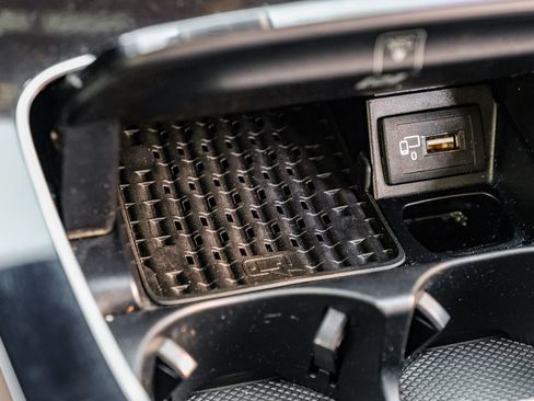 Used 2017 Mercedes-Benz E 300 image 26