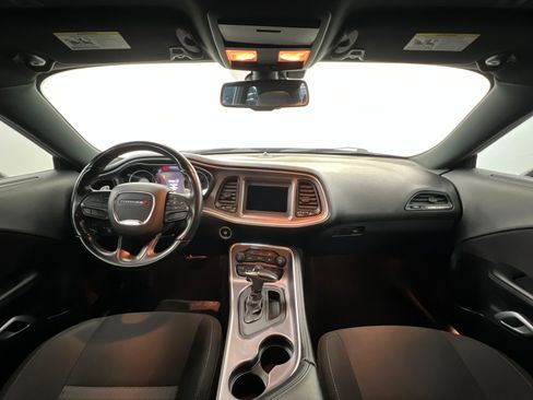 Certified 2022 Dodge Challenger R/T image 9