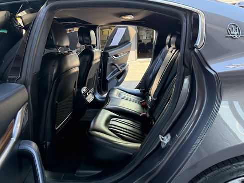 Used 2015 Maserati Ghibli S Q4 AWD/4WD image 12