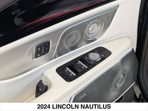 Used 2024 Lincoln Nautilus Black Label w/ Jet Appearance Package (87T) image 12