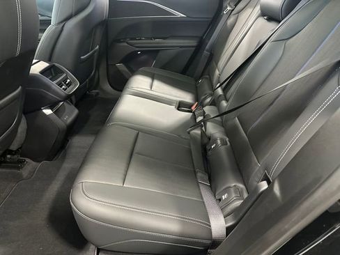 Used 2024 Cadillac Lyriq Luxury AWD/4WD image 25