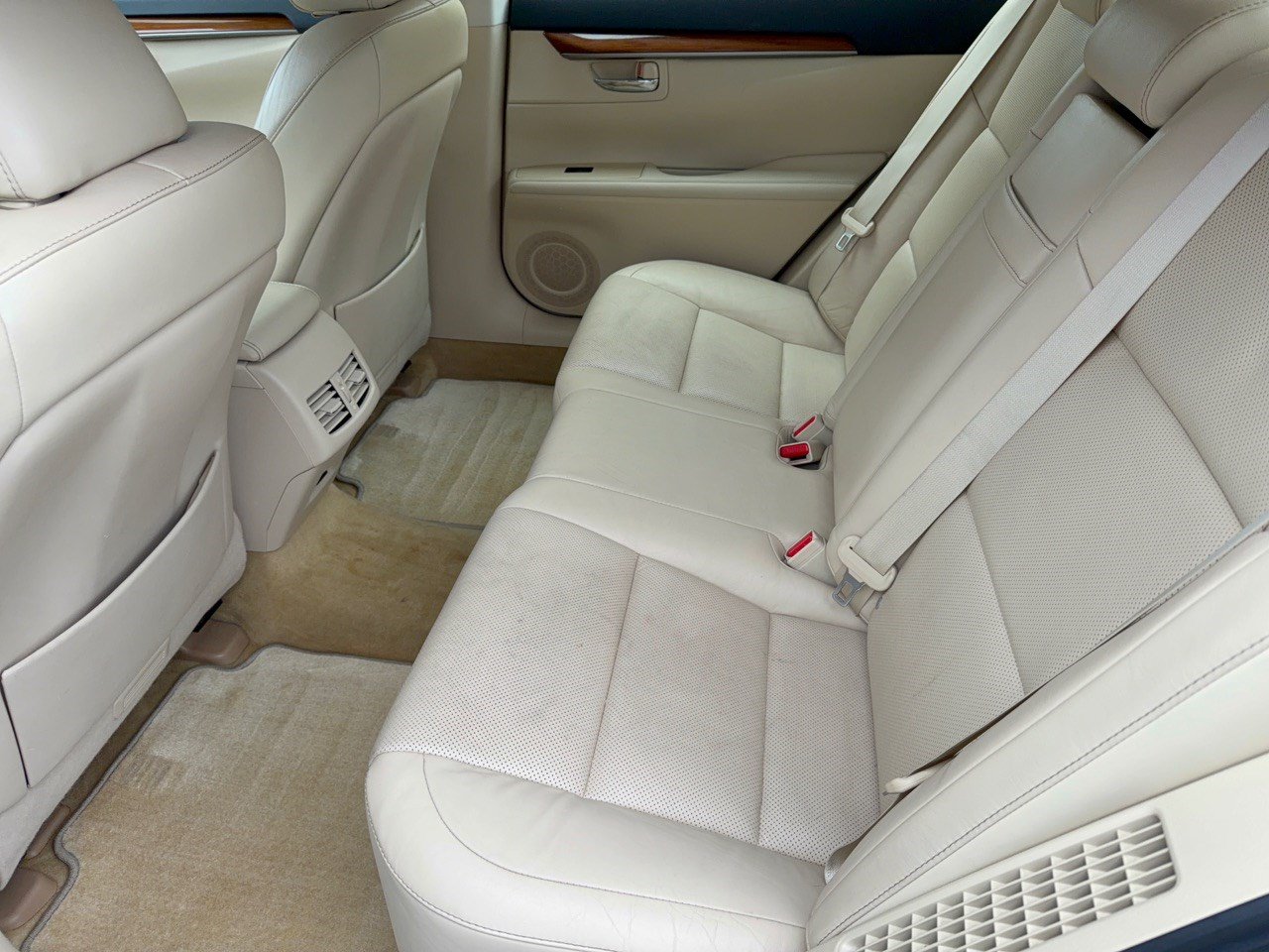 Used 2013 Lexus ES 300h w/ Luxury Pkg FWD image 25