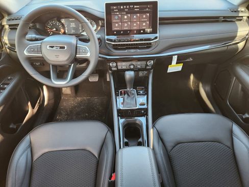 New 2026 Jeep Compass Latitude image 20