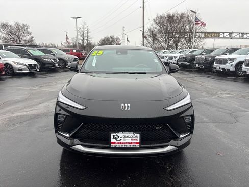 Used 2025 Buick Envista Sport Touring w/ Convenience I Package image 2