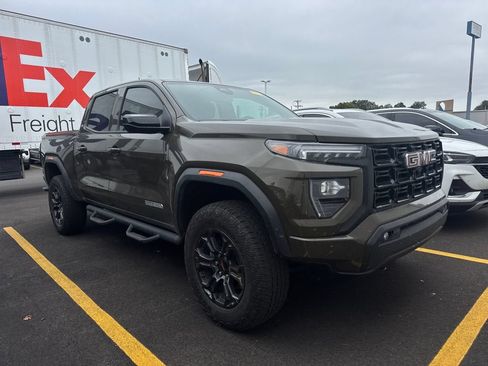 Used 2025 GMC Canyon Elevation w/ Convenience Package AWD/4WD image 3