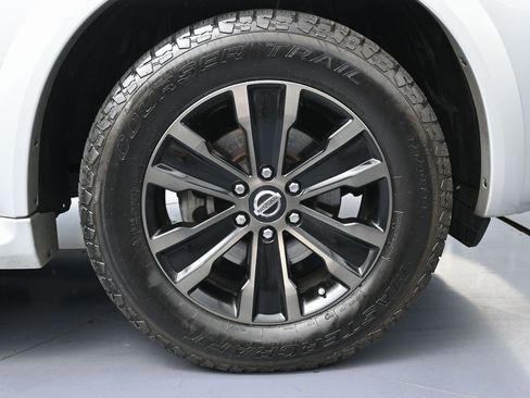 Used 2019 Nissan Armada Platinum w/ Captain's Chairs Package image 13