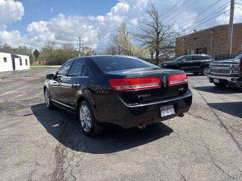 Used 2012 Lincoln MKZ image 3