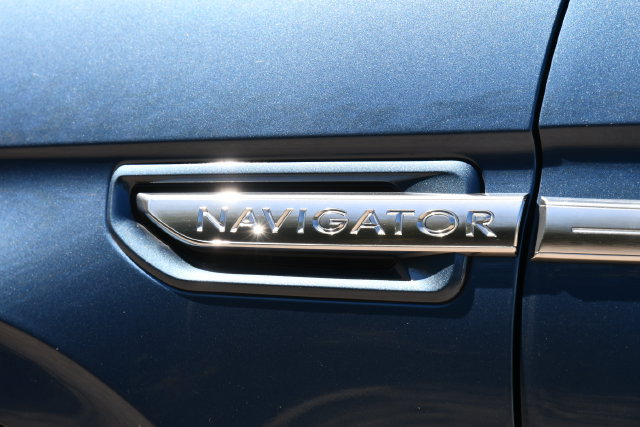Used 2019 Lincoln Navigator Reserve AWD/4WD image 13