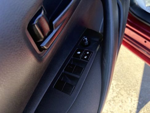 Used 2025 Toyota Corolla LE image 19