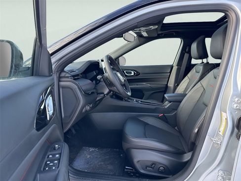 New 2026 Jeep Compass Trailhawk image 19