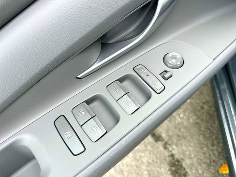 New 2026 Hyundai Elantra Sport image 15