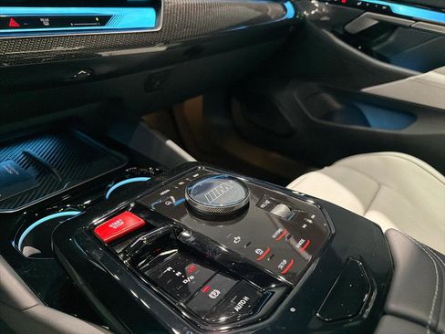 Used 2026 BMW M5 Touring image 23