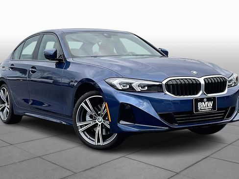 Used 2023 BMW 330i xDrive Sedan w/ Premium Package image 2