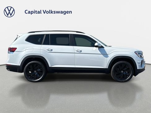 New 2026 Volkswagen Atlas SE FWD image 4