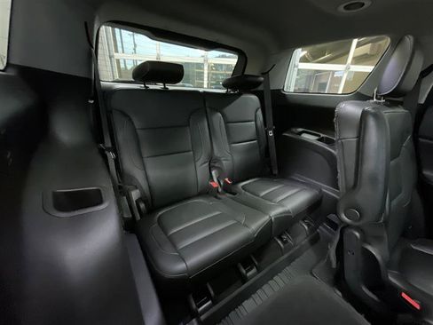Used 2019 GMC Acadia SLT w/ Black Edition AWD/4WD image 27