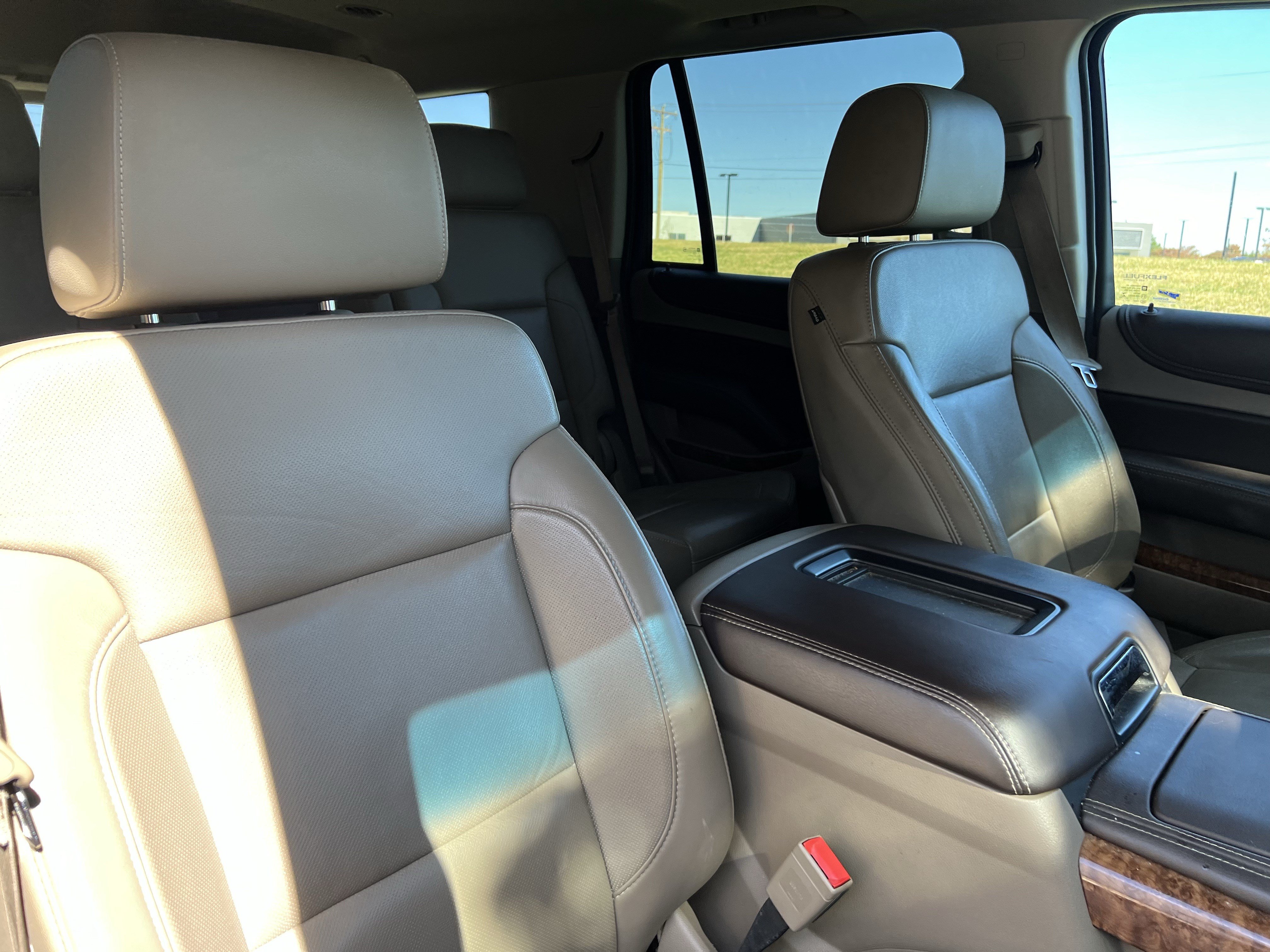 Used 2015 Chevrolet Tahoe LTZ AWD/4WD image 35