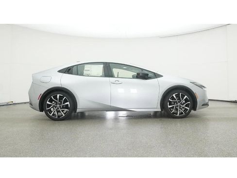 New 2026 Toyota Prius XSE image 27