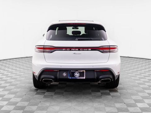 Certified 2025 Porsche Macan image 10