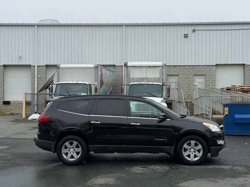 Used 2009 Chevrolet Traverse LT image 13