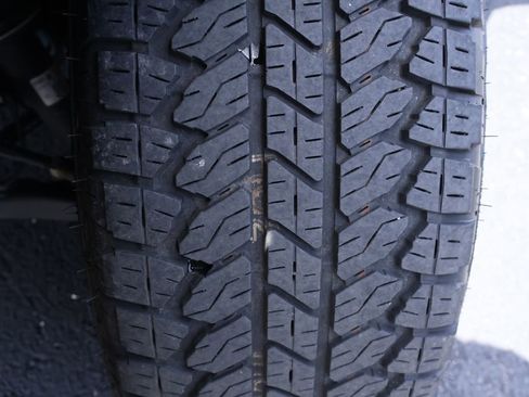 Used 2024 GMC Sierra 1500 Denali w/ Technology Package image 12