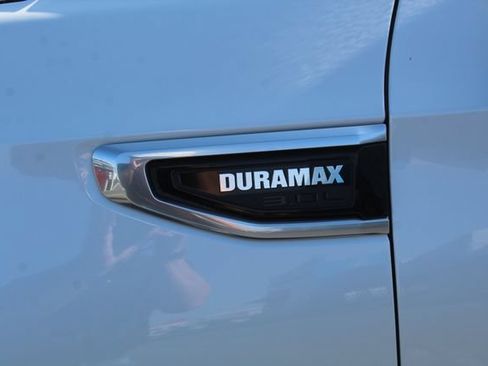 Used 2023 GMC Yukon XL Denali AWD/4WD image 15