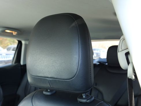 Used 2020 Jeep Compass Limited image 20