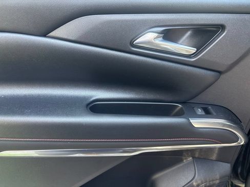 Used 2024 Chevrolet Traverse Z71 AWD/4WD image 17