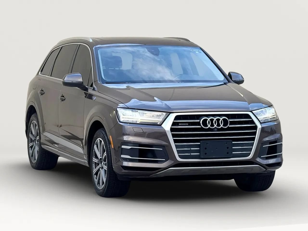Used 2017 Audi Q7 3.0T Premium Plus AWD/4WD image 1