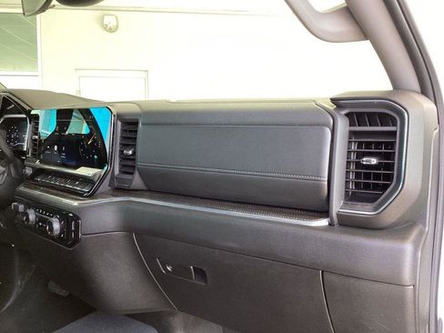 Used 2025 Chevrolet Silverado 2500 LT w/ Convenience Package AWD/4WD image 16
