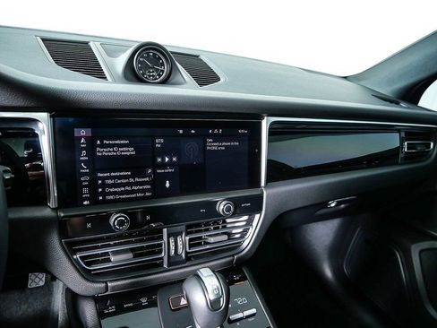 Certified 2024 Porsche Macan AWD w/ Premium Plus Package image 14