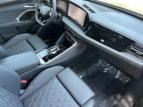 New 2026 Audi SQ5 Premium Plus AWD/4WD image 16