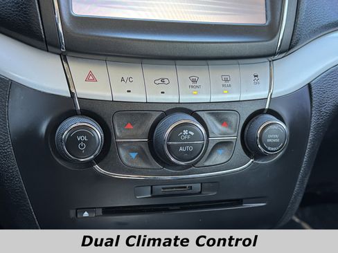 Used 2019 Dodge Journey GT image 9