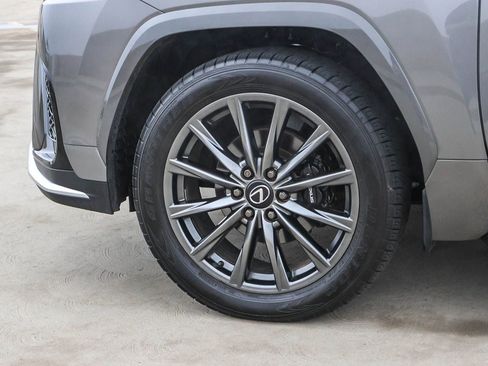 Used 2024 Lexus LX 600 F Sport image 9