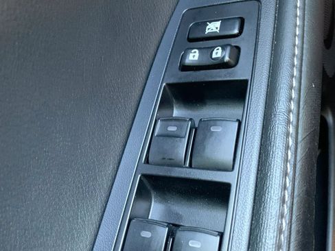 Used 2013 Lexus ES 300h w/ Luxury Pkg FWD image 31
