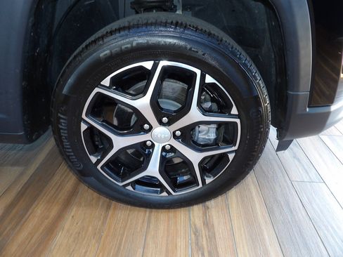 Used 2024 Jeep Compass Limited AWD/4WD image 4