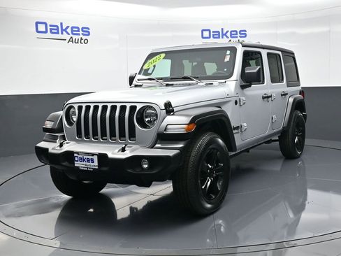Used 2022 Jeep Wrangler Unlimited Sport image 3