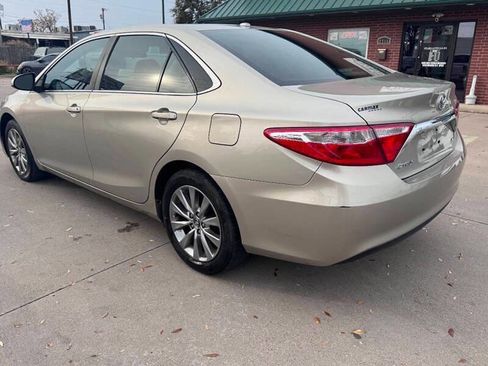 Used 2017 Toyota Camry XLE image 7