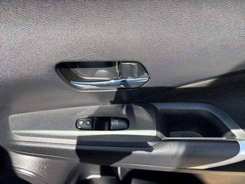 Used 2021 Nissan Kicks SV FWD image 48