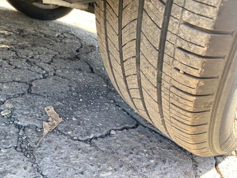 Used 2018 Ford Escape SE w/ SE SYNC Package image 30