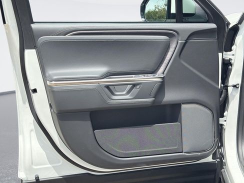 Used 2025 Rivian R1S Adventure AWD/4WD image 20