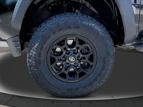 Used 2023 Toyota Tacoma SR5 RWD image 32