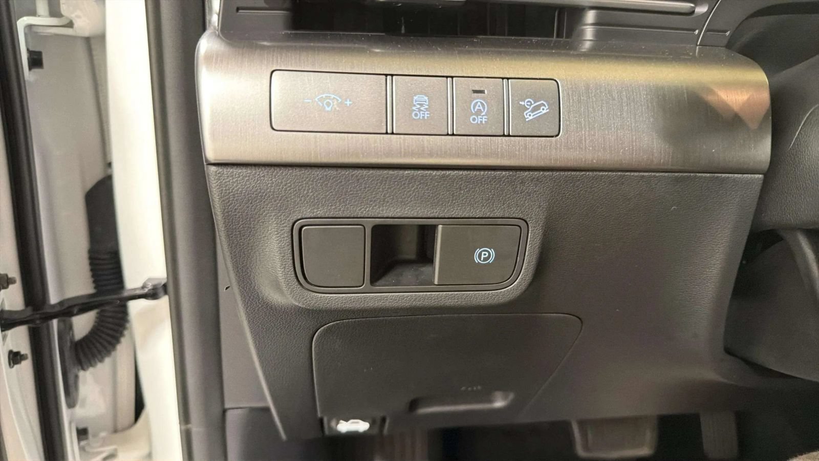 Used 2025 Hyundai Kona SE FWD image 33