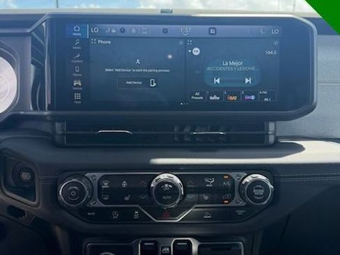 Used 2025 Jeep Wrangler Sahara image 3