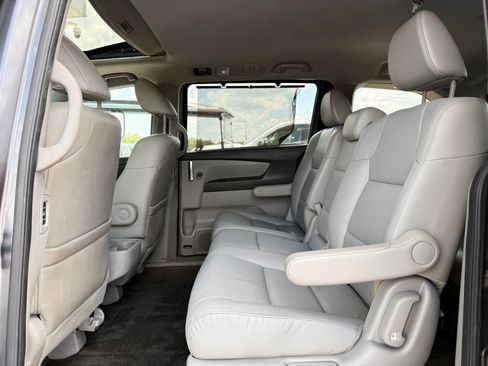 Used 2014 Honda Odyssey EX-L image 16