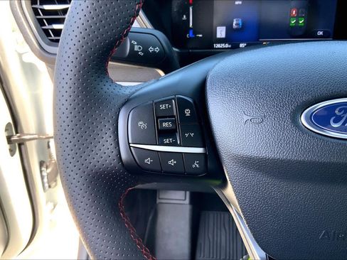 Used 2024 Ford Escape ST-Line w/ Tech Pack #1 FWD image 19