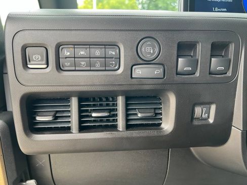 Used 2024 Chevrolet Brightdrop 600 w/ Battery Pack, Max Range AWD/4WD image 29