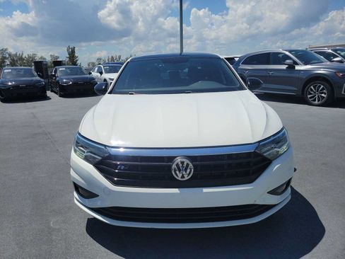 Used 2021 Volkswagen Jetta R-Line w/ R-Line Cold Weather Package FWD image 9