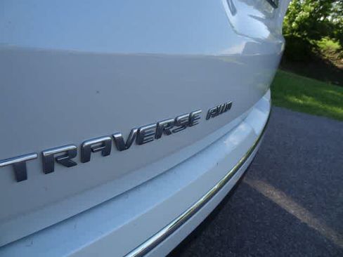 Used 2019 Chevrolet Traverse High Country w/ LPO, Cargo Package AWD/4WD image 21