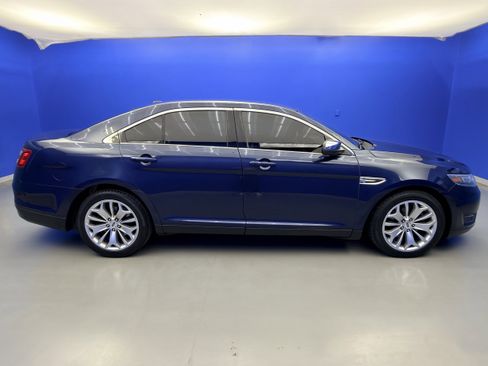 Used 2017 Ford Taurus Limited FWD image 8